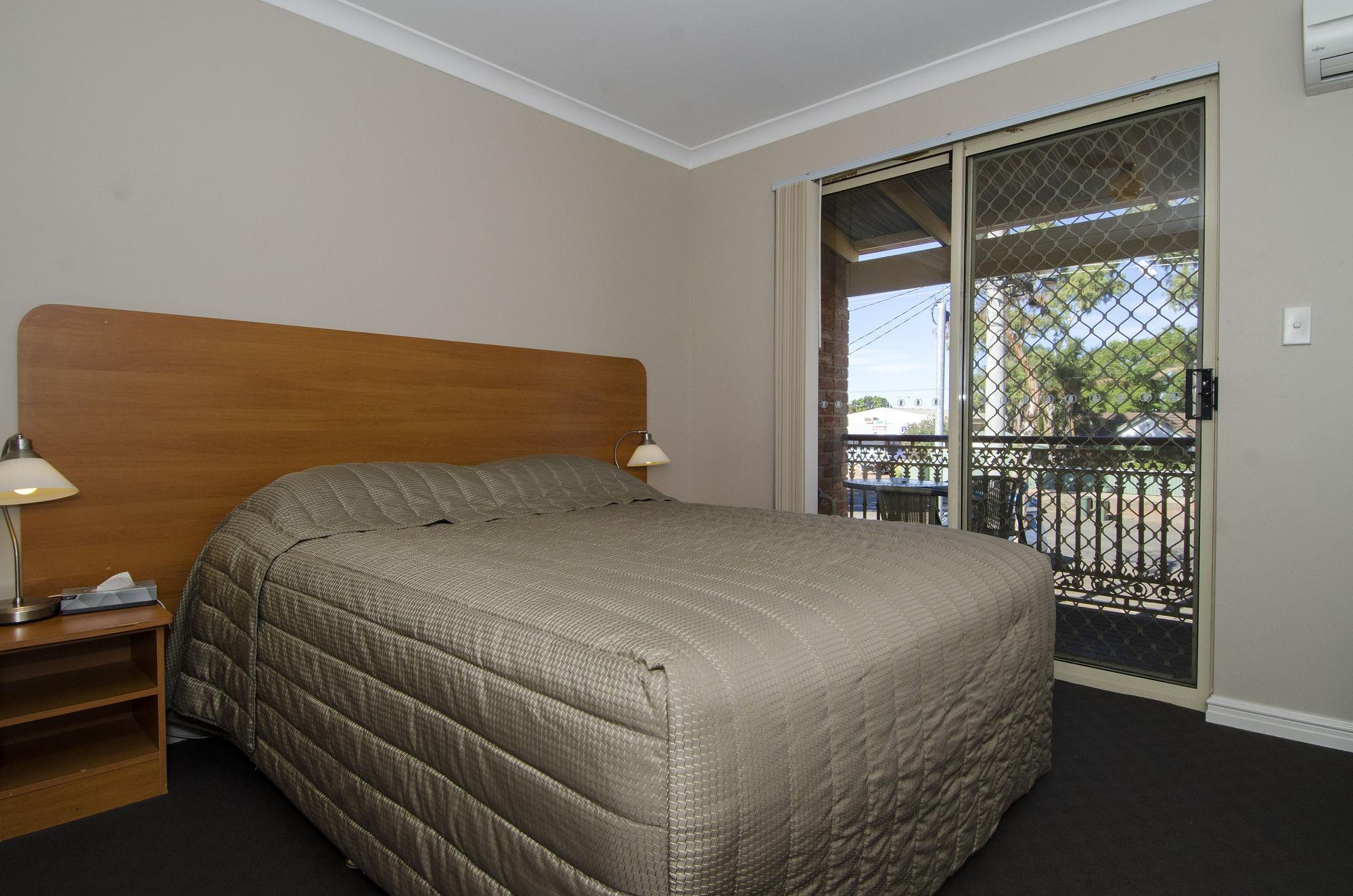 Quality Inn Railway Motel Kalgoorlie Eksteriør bilde